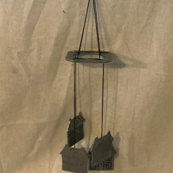 Metal House Wnidchimes - Picture 3 of 9